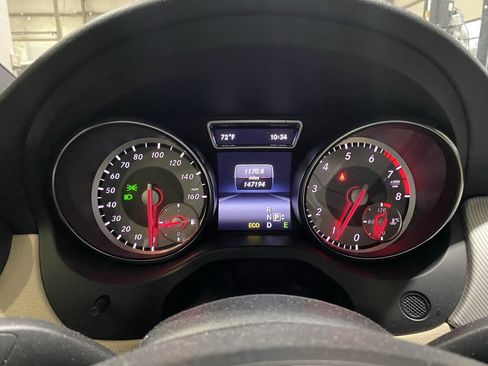 Used 2014 Mercedes-Benz CLA 250 image 10