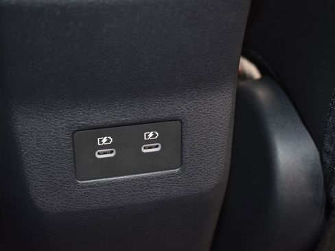 Certified 2025 Nissan Kicks SR image 19