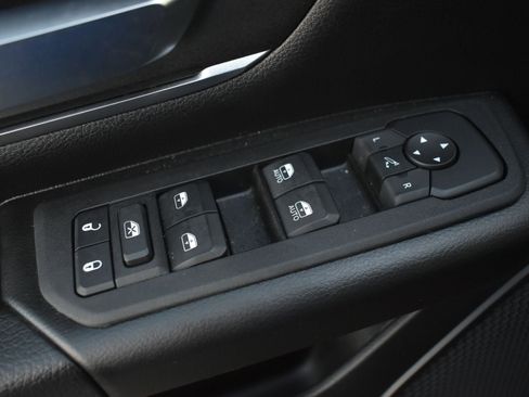 Used 2025 RAM 1500 Big Horn image 13