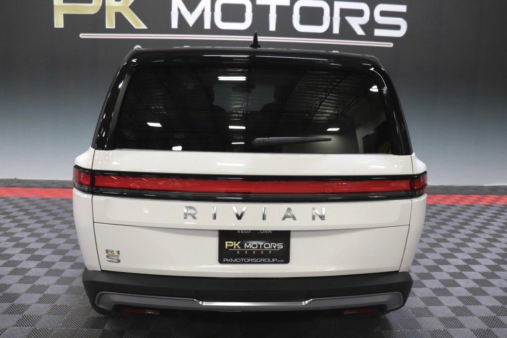 Used 2023 Rivian R1S Adventure Quad AWD/4WD image 7
