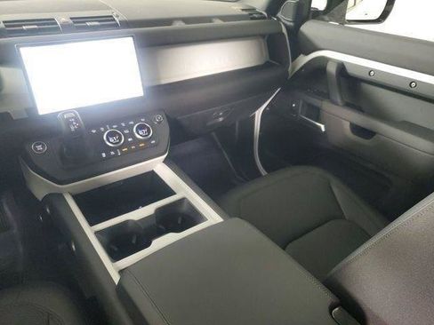 Used 2025 Land Rover Defender 110 S AWD/4WD image 17