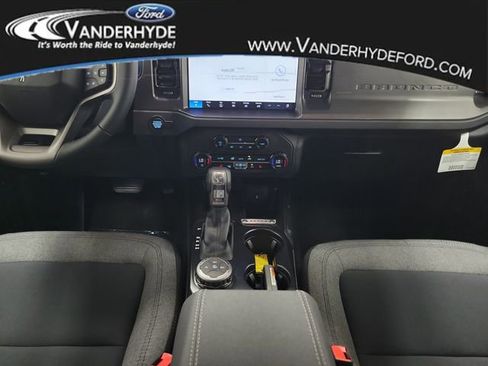 New 2025 Ford Bronco Big Bend image 12