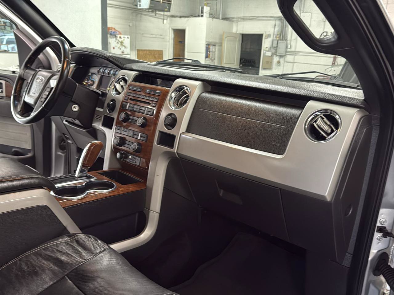 Used 2010 Ford F150 Lariat AWD/4WD image 48