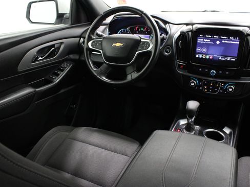 Used 2022 Chevrolet Traverse LT FWD image 32