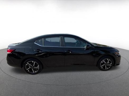 Used 2025 Nissan Sentra SV FWD image 16