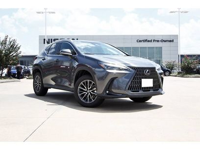 Used 2025 Lexus NX 250 FWD w/ Towing Package (2000 Lbs)