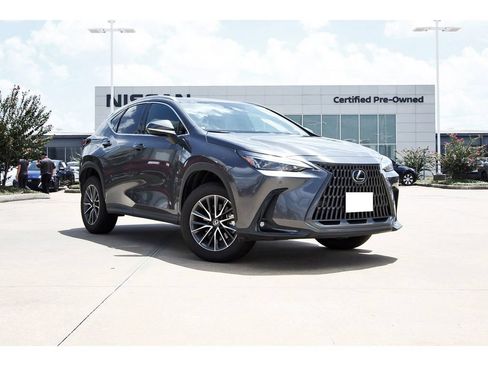 Used 2025 Lexus NX 250 FWD w/ Towing Package (2000 Lbs) image 1