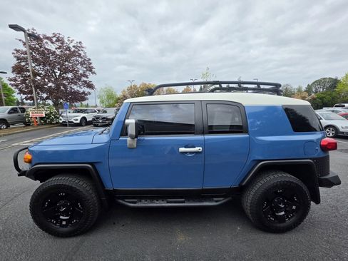 Used 2012 Toyota FJ Cruiser 4WD w/ Upgrade Pkg image 1