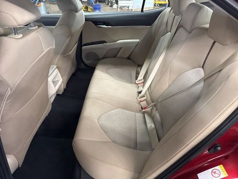 Used 2019 Toyota Camry LE FWD image 21