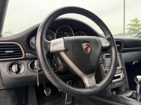 Used 2006 Porsche 911 Carrera RWD image 46