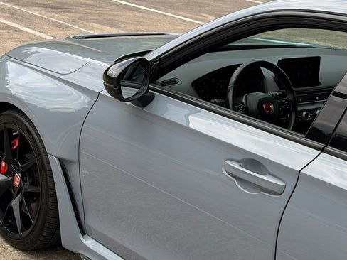 Used 2023 Honda Civic Type R image 11