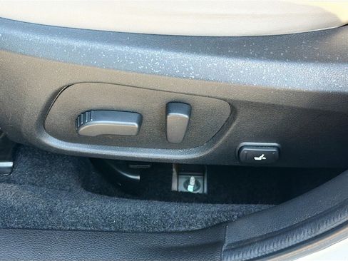 Used 2017 Subaru Forester 2.5i Limited image 23