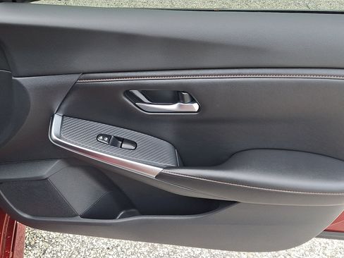 Used 2021 Nissan Sentra SR w/ Electronics Package FWD image 14