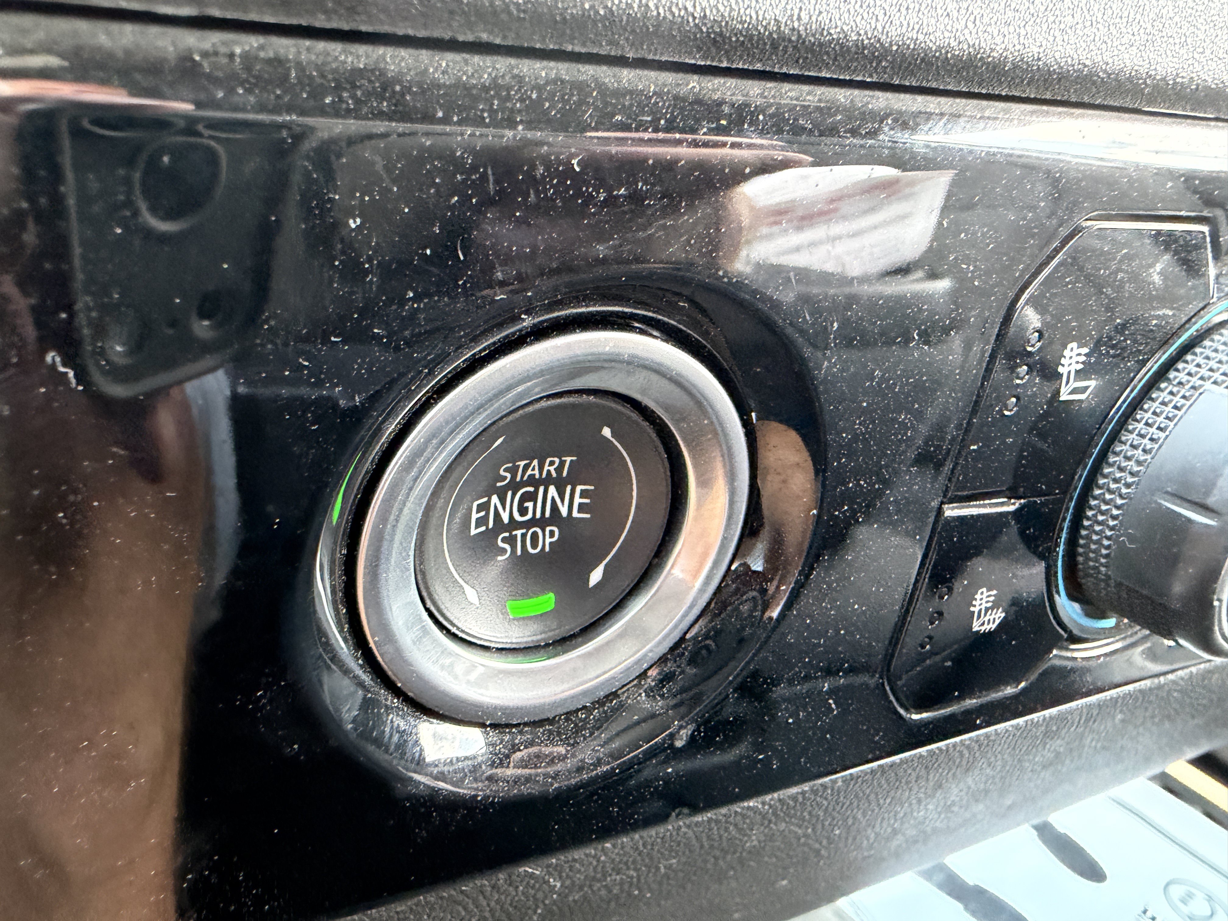 Used 2024 Chevrolet Silverado 1500 LT AWD/4WD image 21