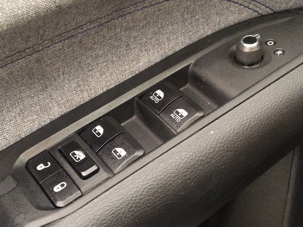 Used 2025 Jeep Compass Sport AWD/4WD image 27