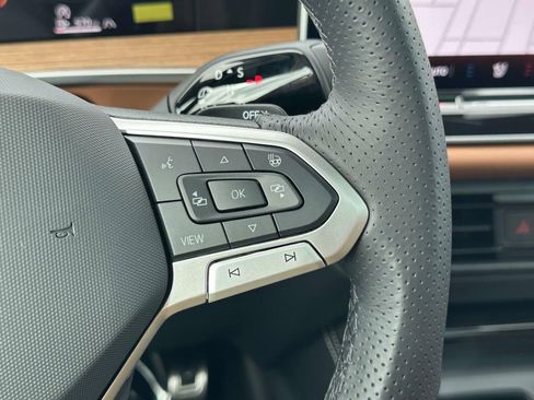 New 2026 Volkswagen Tiguan SEL R-Line image 19