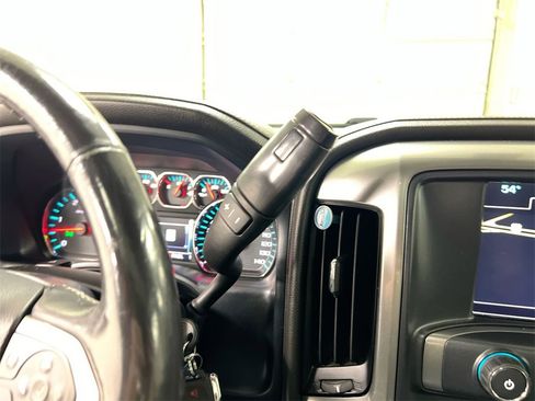 Used 2018 Chevrolet Silverado 2500 LTZ image 17