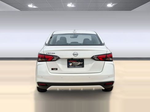 Certified 2025 Nissan Versa SV w/ Trunk Package FWD image 10