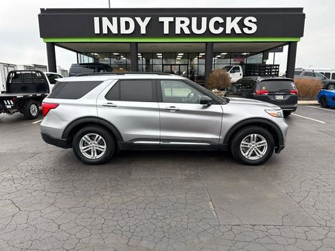 Used 2023 Ford Explorer XLT w/ Equipment Group 202A image 1