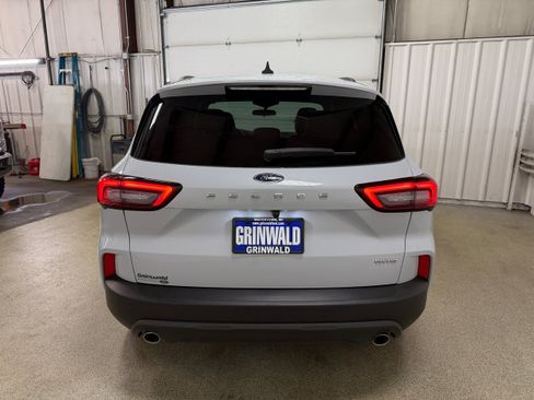 Certified 2025 Ford Escape ST-Line Select AWD/4WD image 30