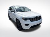 Used 2020 Jeep Grand Cherokee Altitude image 4