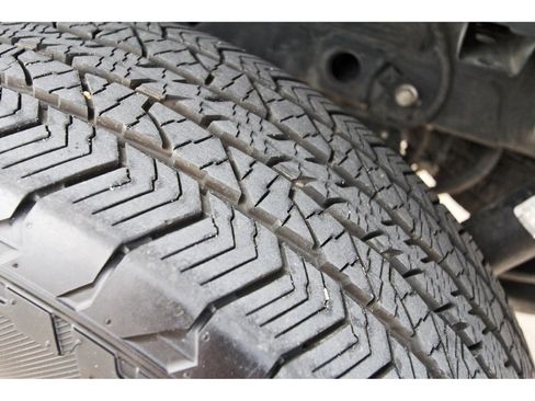 Used 2024 Ford F150 Lariat w/ FX4 Off-Road Package image 34