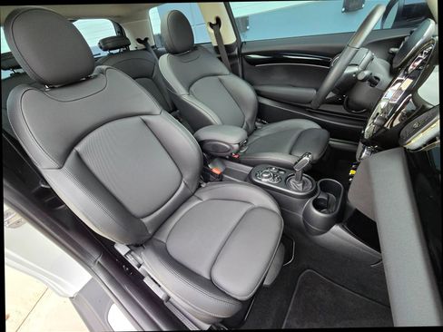 Used 2024 MINI Cooper SE FWD image 21