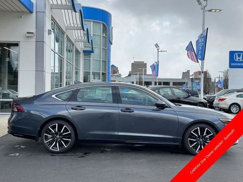 Used 2024 Honda Accord Touring image 2