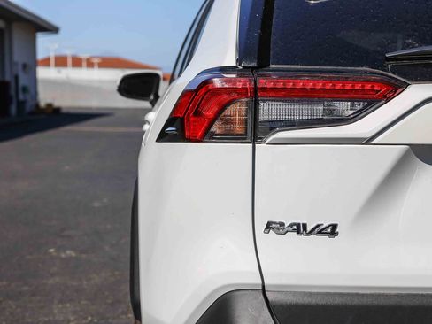 Used 2025 Toyota RAV4 LE image 7