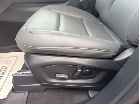 New 2026 Ford Explorer Active w/ Active Comfort Package image 7