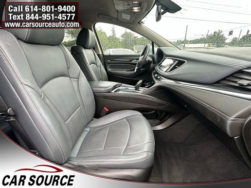 Used 2019 Buick Enclave Essence AWD/4WD image 29
