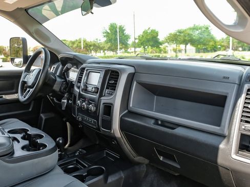 Used 2017 RAM 3500 Tradesman w/ Chrome Appearance Group image 14