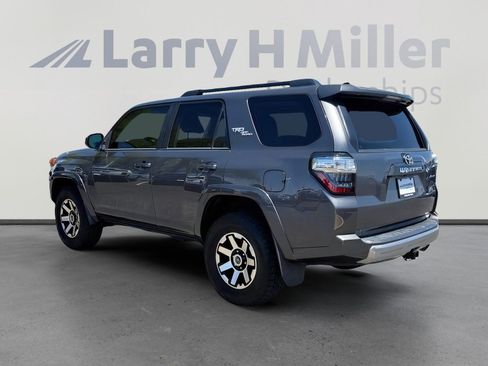 Used 2020 Toyota 4Runner TRD Off-Road AWD/4WD image 3