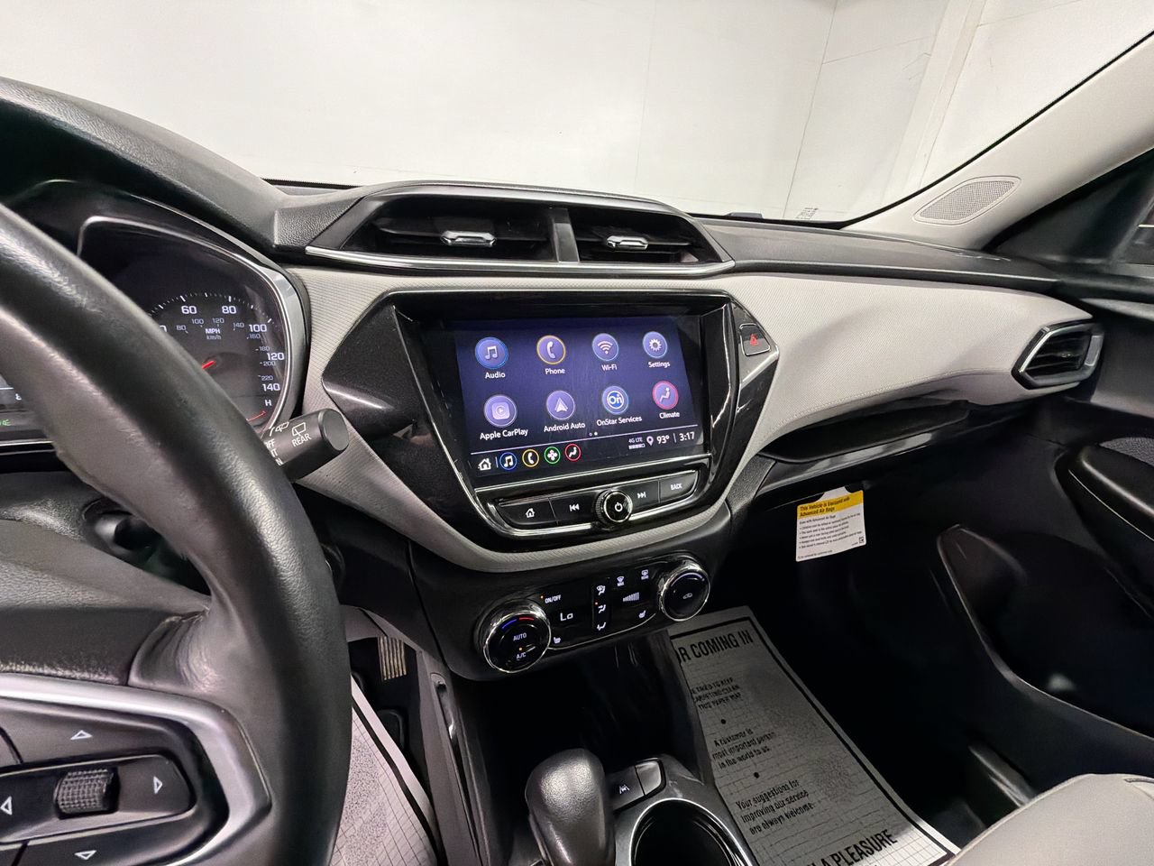 Certified 2022 Chevrolet TrailBlazer LT w/ Premium Seating Package FWD image 17
