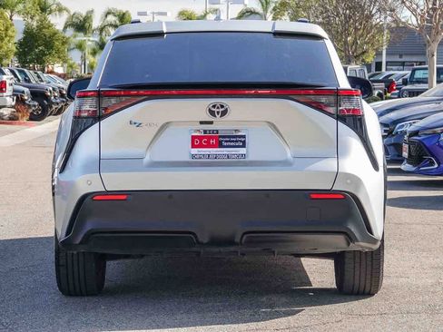 Used 2023 Toyota bZ4X XLE w/ Weather Package image 5