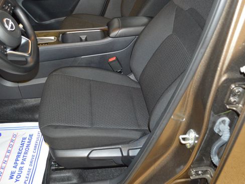 Used 2025 Nissan Kicks S FWD image 15