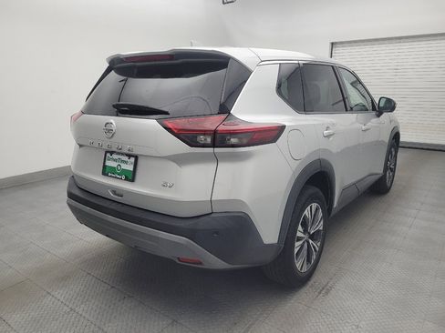 Used 2021 Nissan Rogue SV FWD image 9