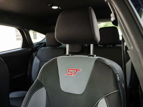 Used 2016 Ford Focus ST FWD image 29