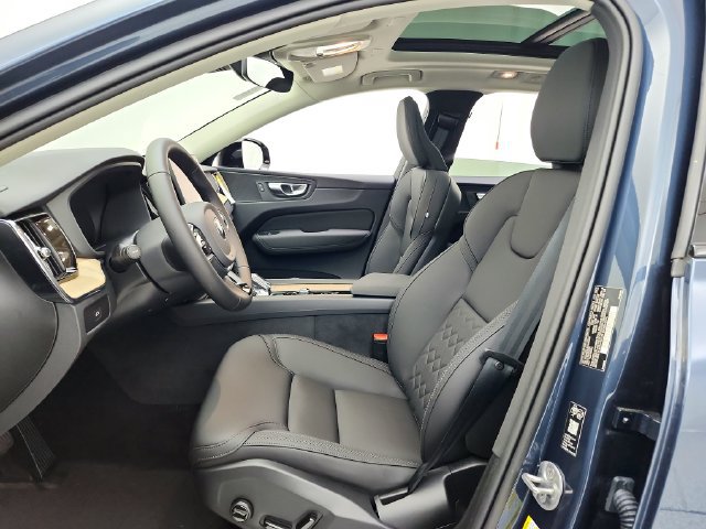 New 2027 Volvo XC60 B5 Core AWD/4WD image 21