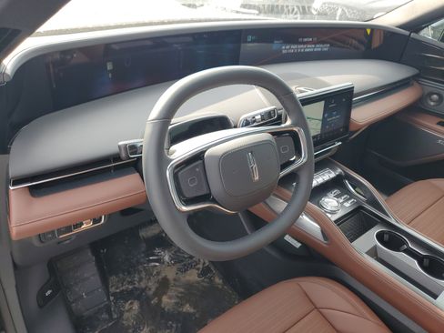 New 2026 Lincoln Nautilus Reserve w/ Jet Appearance Package image 13