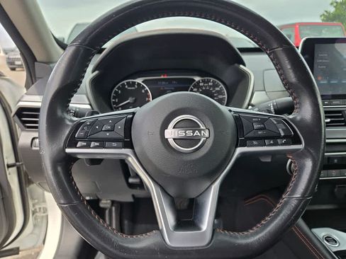 Used 2024 Nissan Altima 2.5 SR FWD image 22