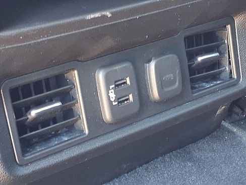 Used 2020 Chevrolet Silverado 1500 LT w/ All-Star Edition image 21