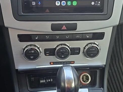 Used 2016 Volkswagen CC Trend image 12