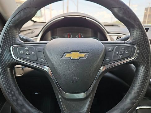 Used 2025 Chevrolet Malibu LT FWD image 30