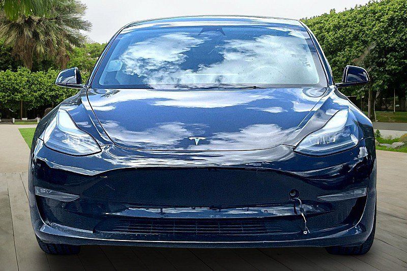 Used 2022 Tesla Model 3 Performance AWD/4WD image 2