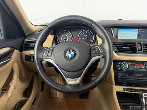 Used 2015 BMW X1 sDrive28i RWD image 10