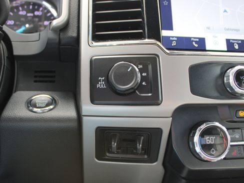 Used 2022 Ford F250 Lariat w/ Tremor Off-Road Package AWD/4WD image 21