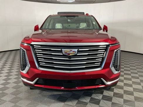 Certified 2025 Cadillac Escalade Premium Luxury Platinum image 2