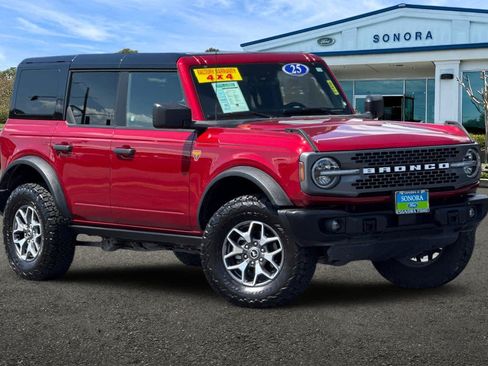 Certified 2025 Ford Bronco Badlands AWD/4WD image 2