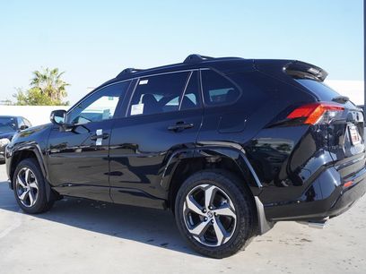 New 2025 Toyota RAV4 SE